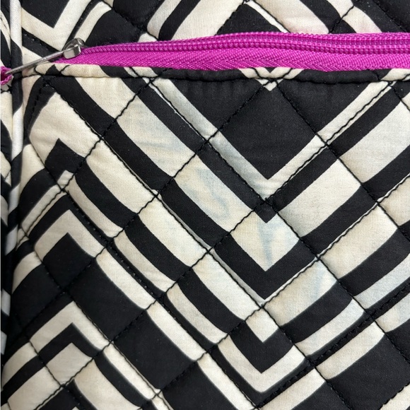 Lily Reese quilted over night bag - Picture 2 of 7